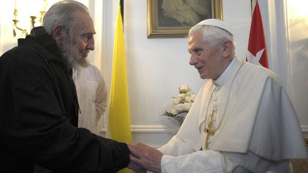 Fidel Castro le pregunt a Benedicto XVI: Qu hace un Papa?