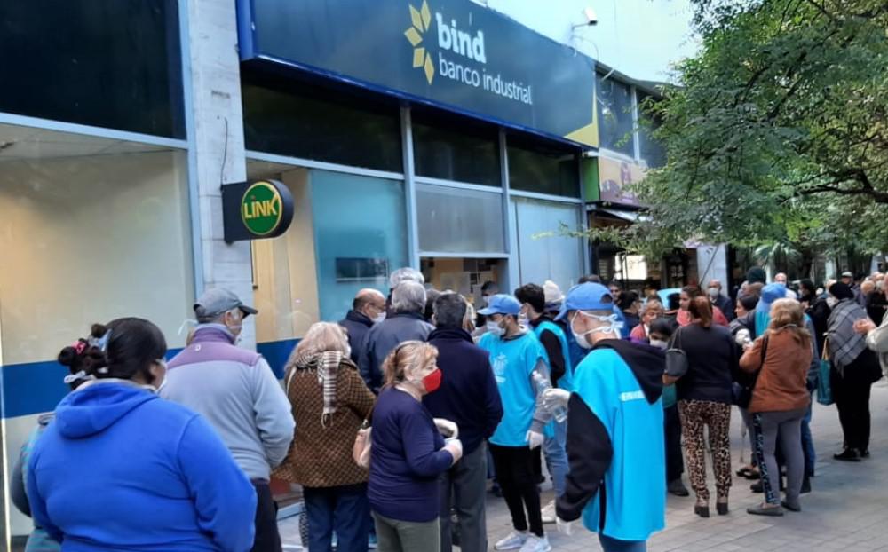 Los Bancos Abren Sábado Y Domingo De 9 A 16hs Conoce Quienes Pueden