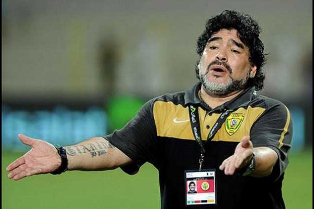 echaron a Maradona del Al Wasl