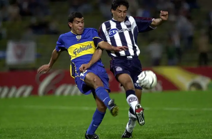 Tevez debut 2001