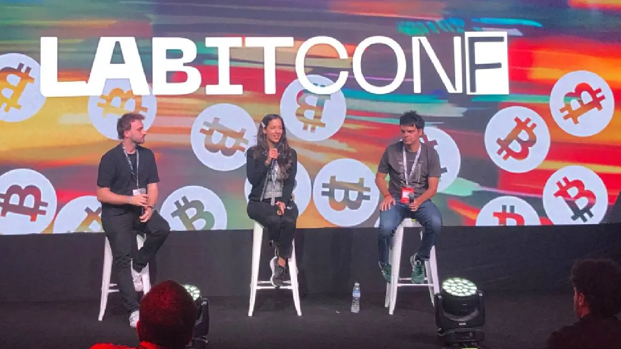 Criptomonedas e IA como 'nuevo contrato social'