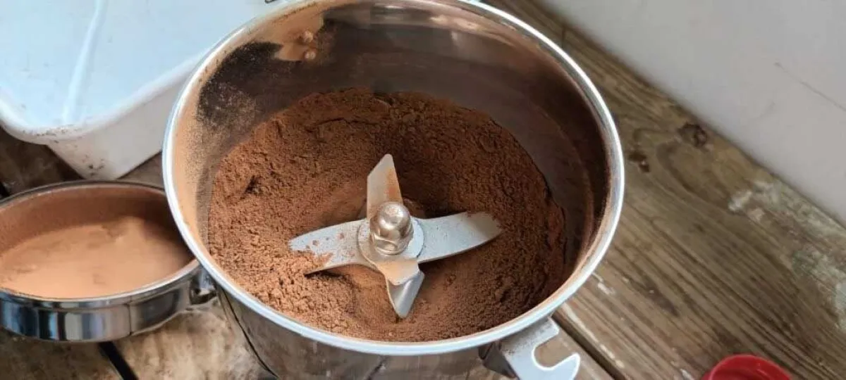 Dispositivo para capturar tucuras