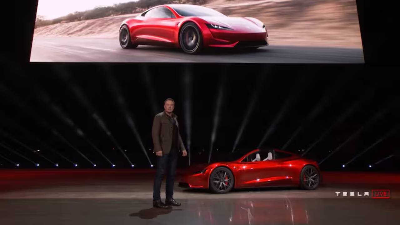 Elon Musk anticipa el primer auto volador eléctrico de Tesla