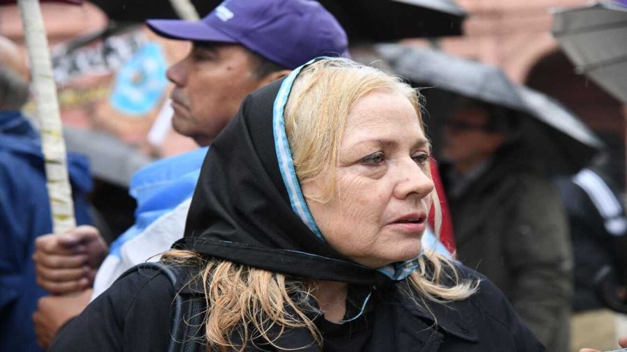 Marcha de pañuelos negros y contramarcha