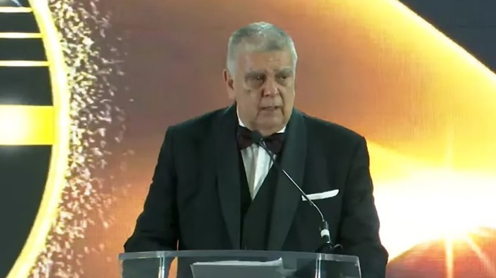 Luis Ventura entregó el Oro durante los Martín Fierro Latino 2025