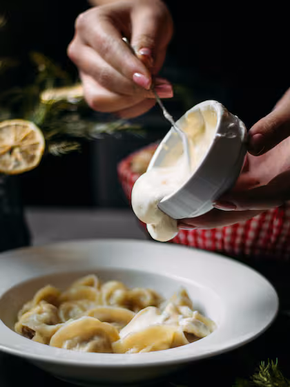 Hongos, panceta y crema: los ingredientes que definen a esta receta italiana