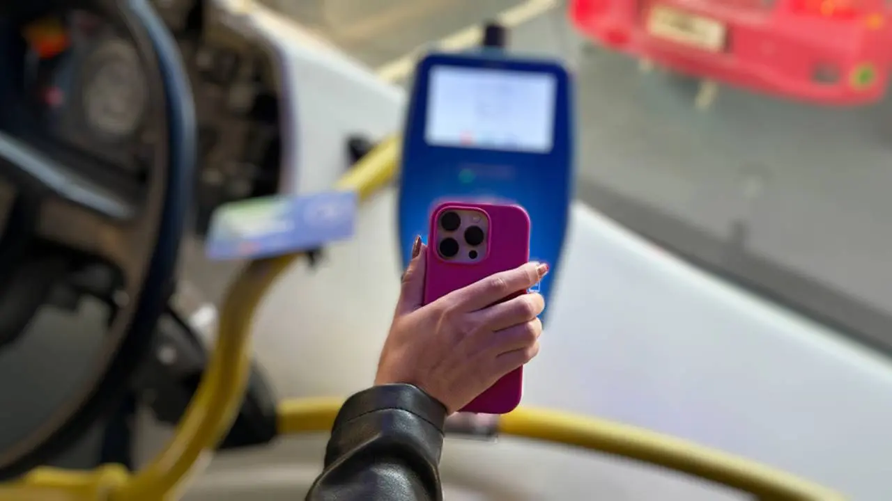 Más líneas del AMBA aceptan pagos digitales