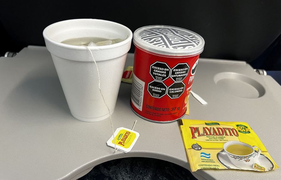 Flybondi's inaugural flight arrival in Asunción