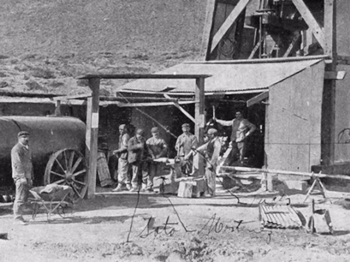 Conmemoración del hallazgo del petróleo en Comodoro Rivadavia