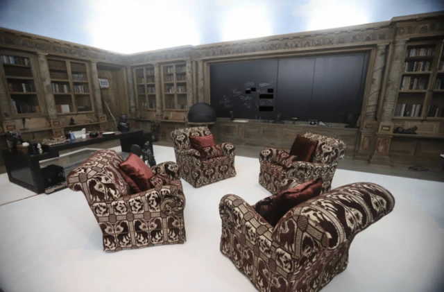 Pizarra con palabras en la isla de Epstein